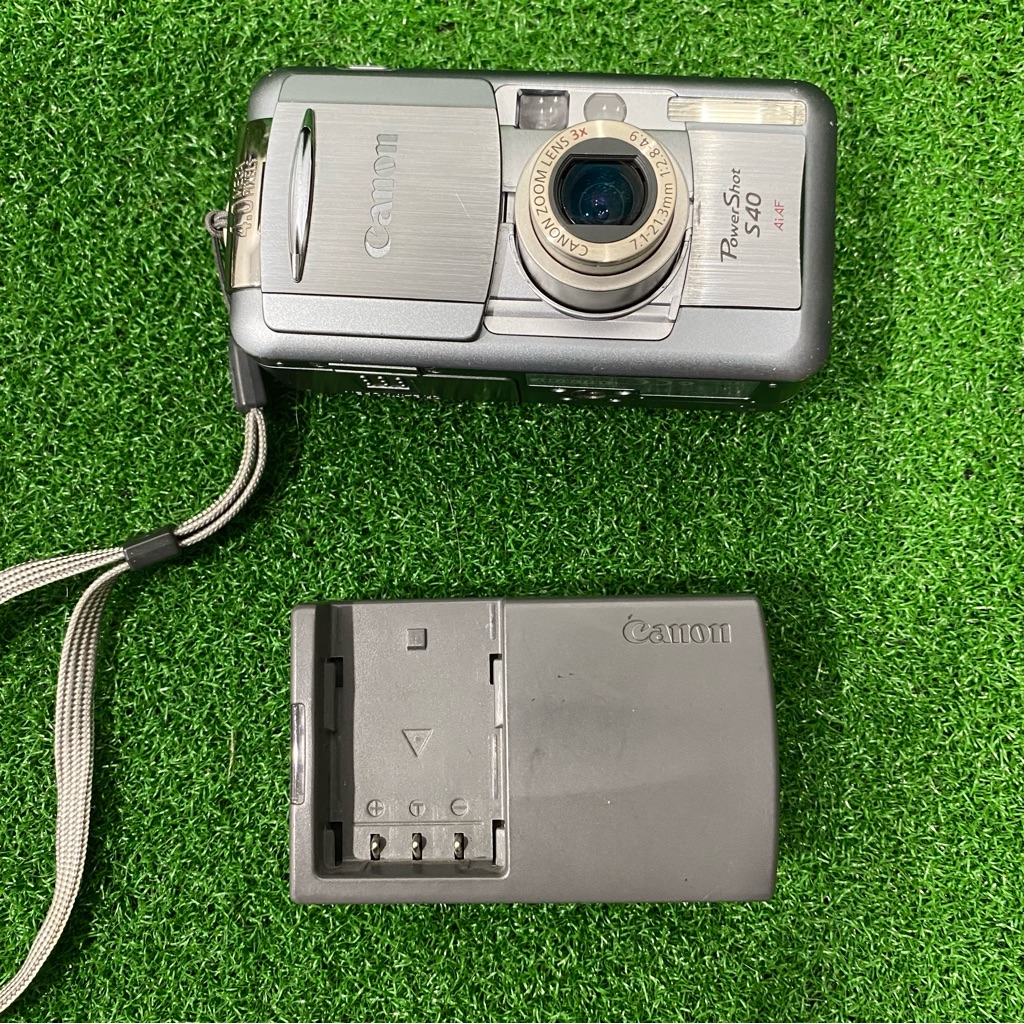 Canon Powershot S40 4mp Digital Camera W 3x Optical Zoom